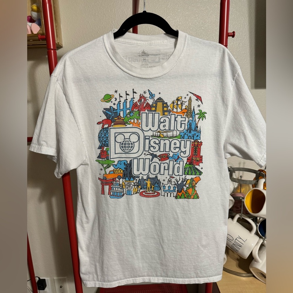 Walt Disney Shirt size M misprint